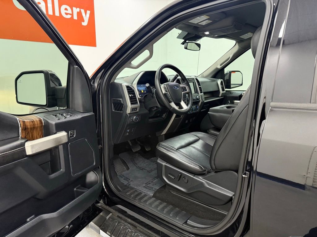 Used 2019 Ford F150 Lariat image 9