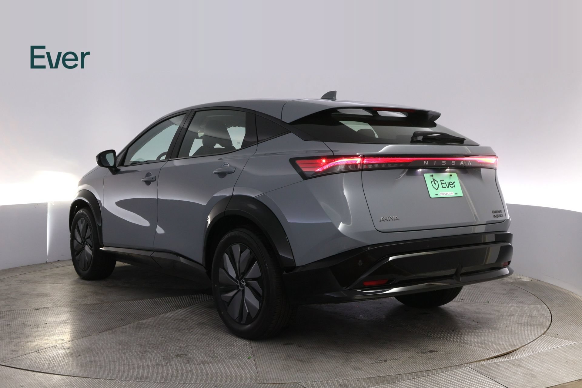 Used 2024 Nissan Ariya AWD image 17