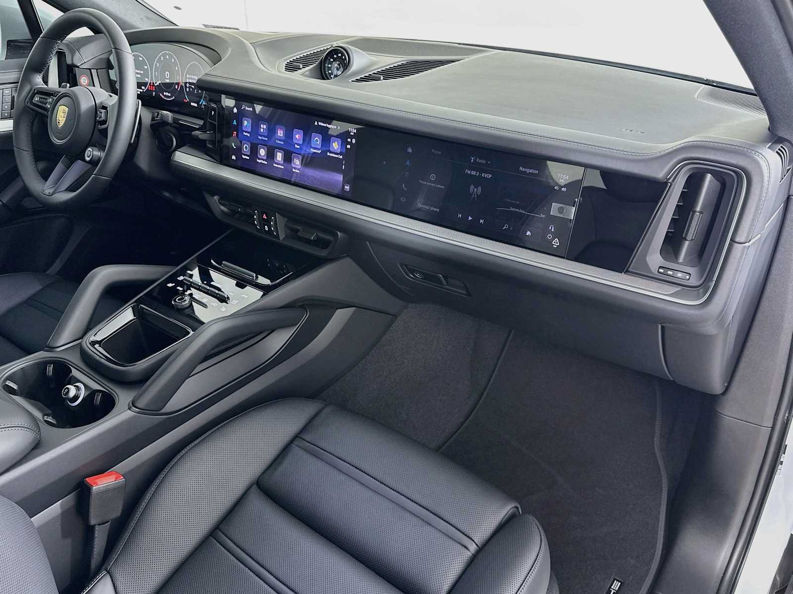 New 2026 Porsche Cayenne Coupe AWD/4WD image 30