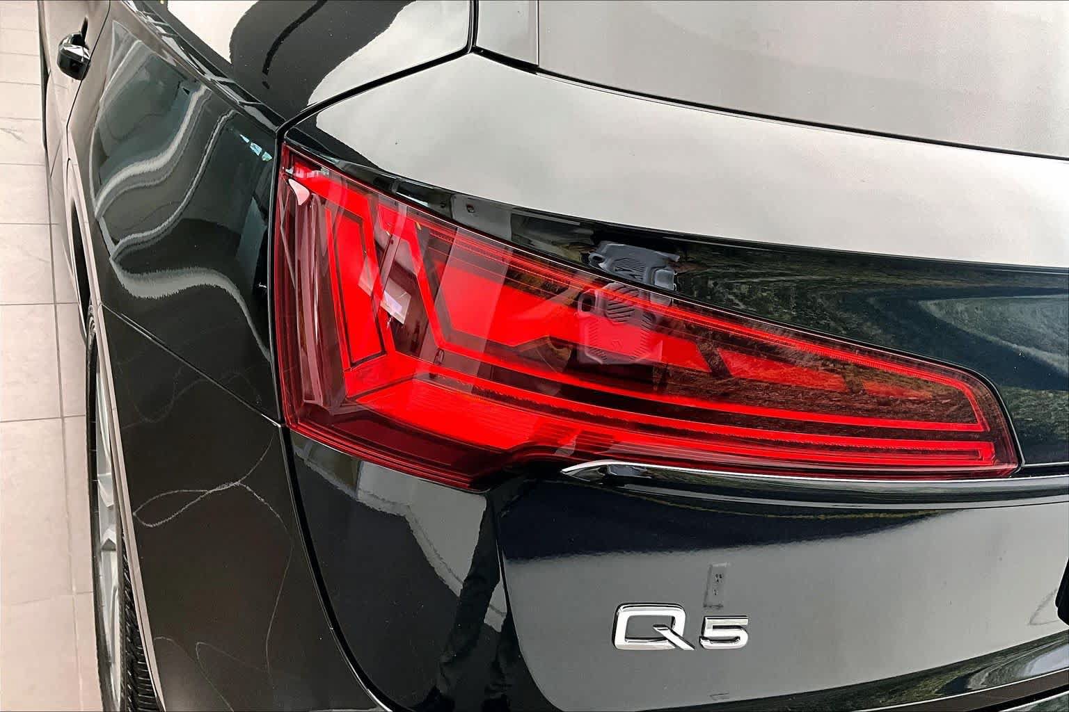 Used 2025 Audi Q5 2.0T Premium AWD/4WD image 28