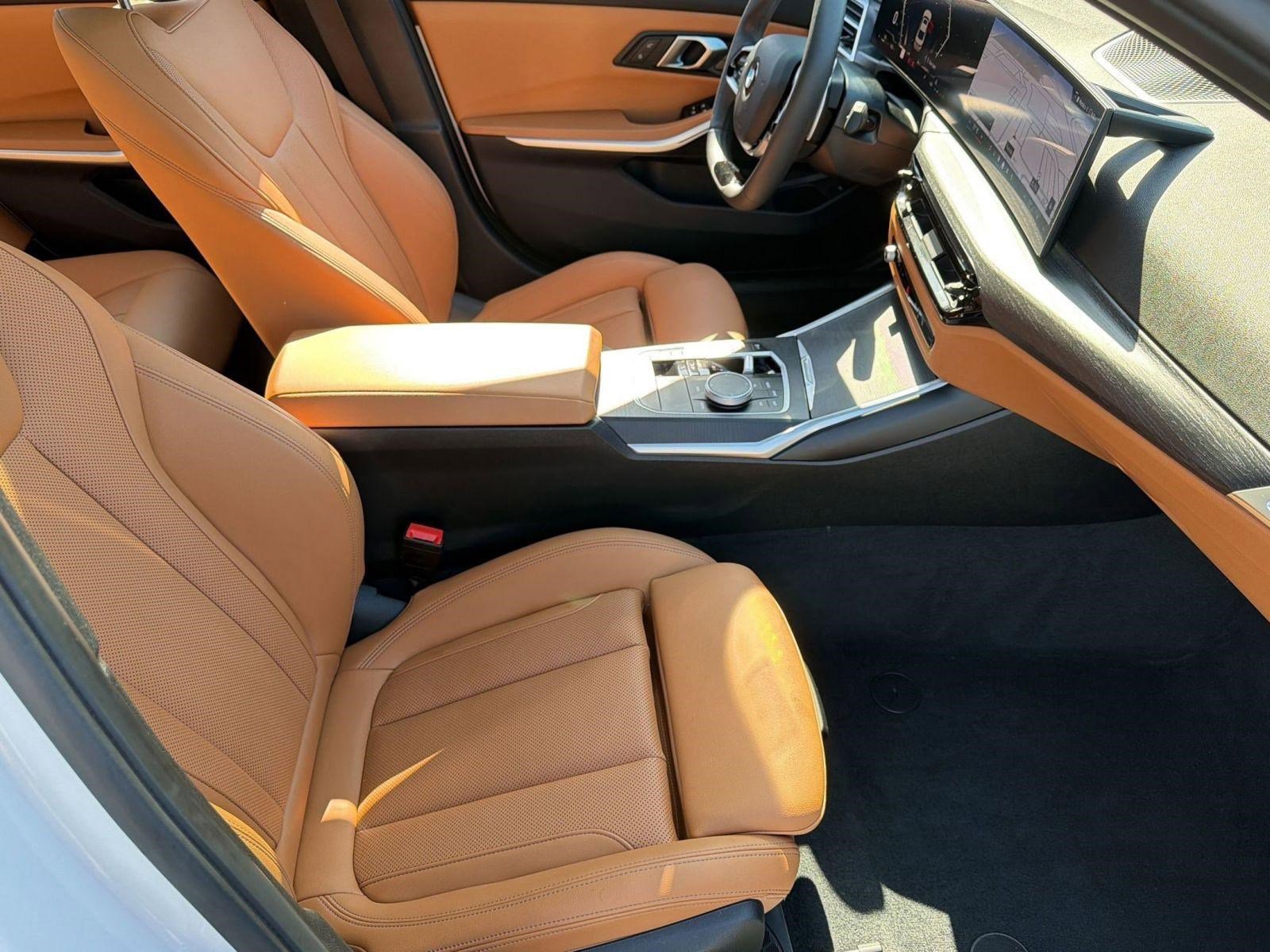 Certified 2025 BMW 330i xDrive Sedan w/ Convenience Package AWD/4WD image 29
