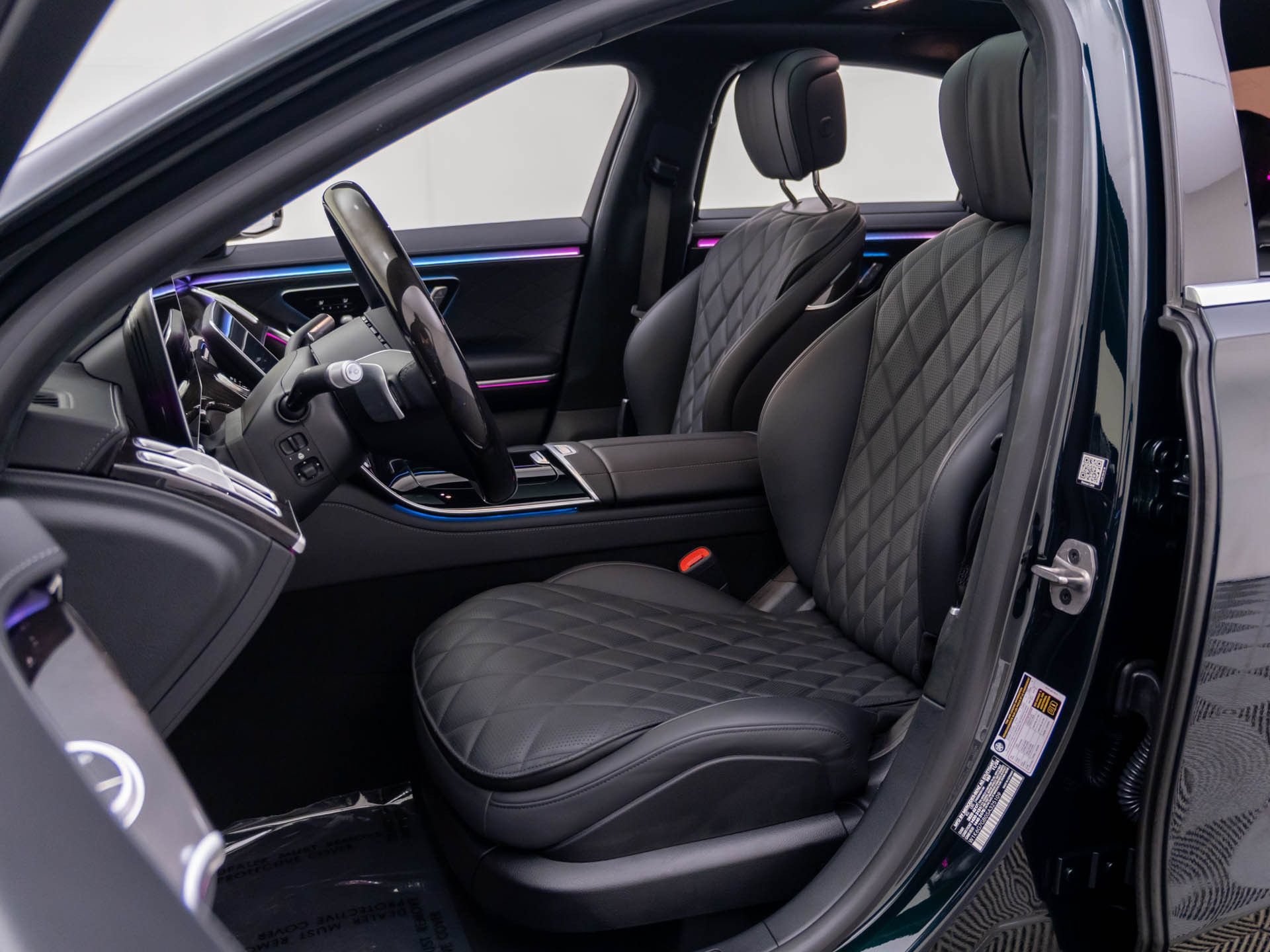 Used 2025 Mercedes-Benz S 580 4MATIC Sedan image 4