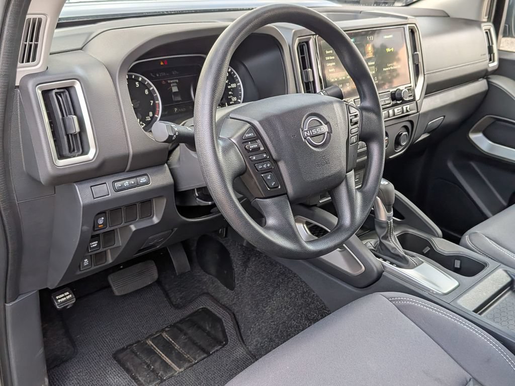 Certified 2025 Nissan Frontier SV RWD image 34
