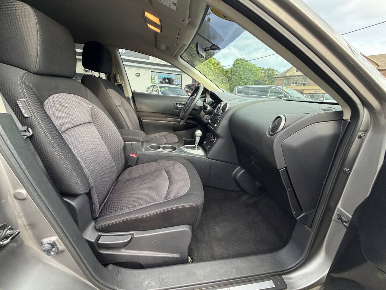 Used 2012 Nissan Rogue SV AWD/4WD image 31