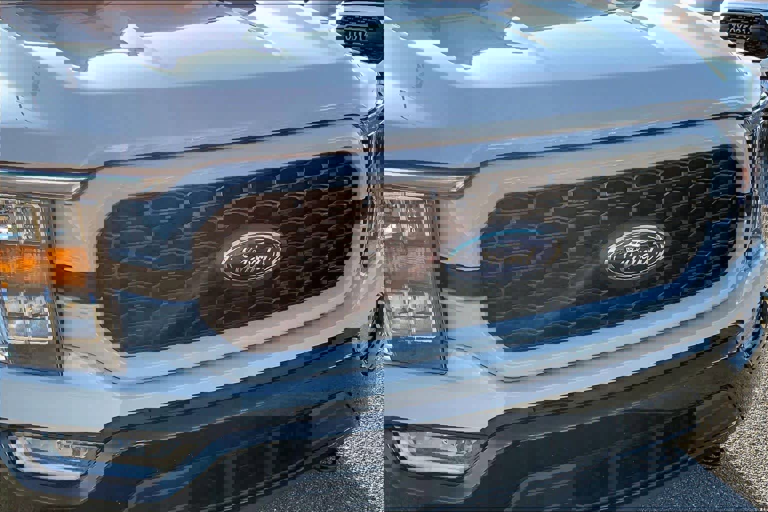 Certified 2023 Ford F150 Lariat image 30