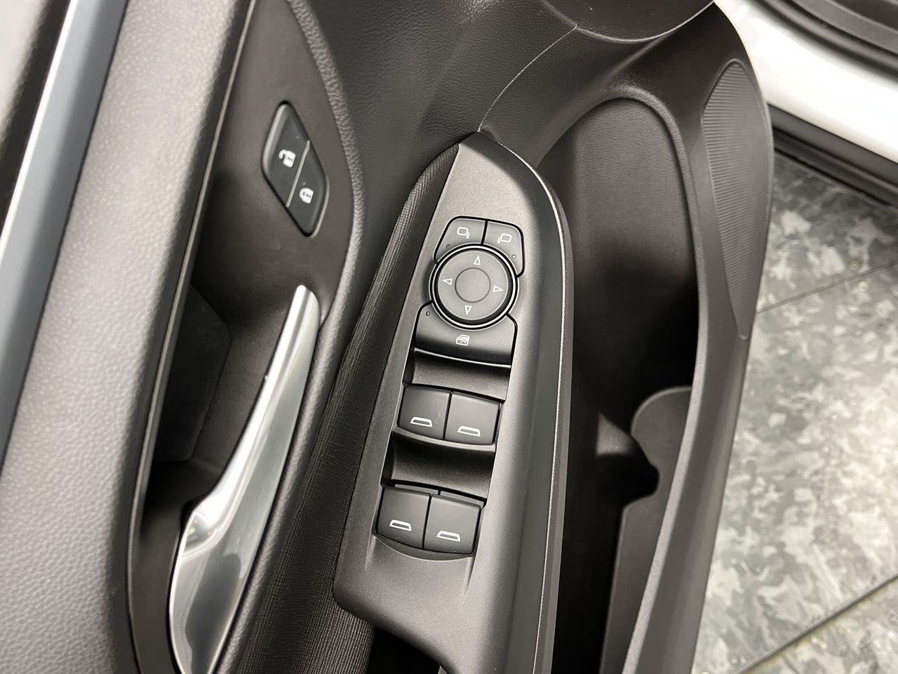 Certified 2025 Buick Envista Preferred w/ Convenience I Package FWD image 8