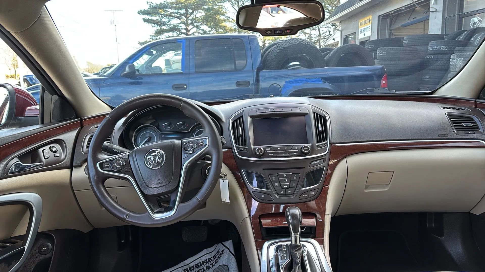 Used 2017 Buick Regal Sport Touring image 8