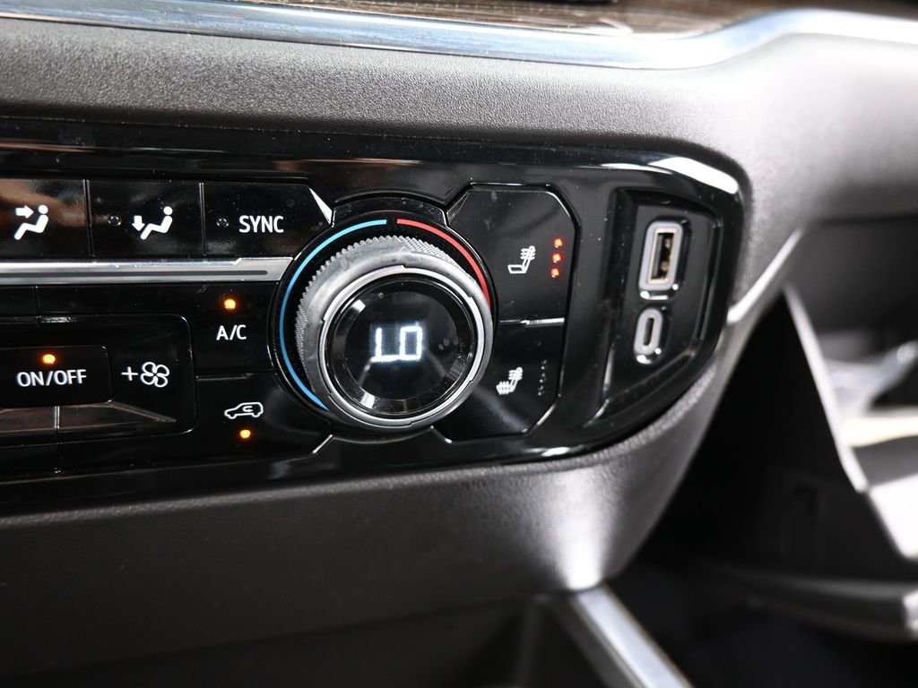 Used 2023 Chevrolet Silverado 1500 LT Trail Boss w/ LT Trail Boss Premium Package image 32