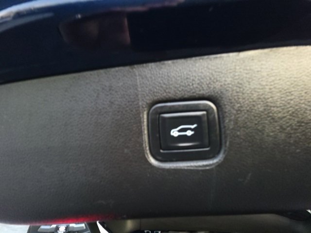 Used 2022 Chevrolet Blazer Premier image 28