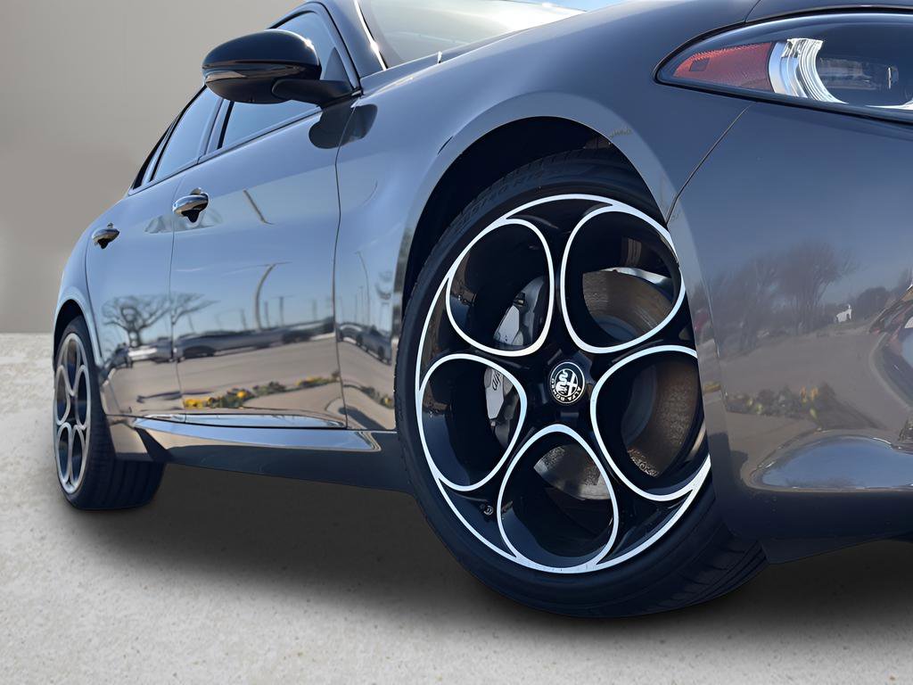 New 2026 Alfa Romeo Giulia w/ Driving Assist Package RWD image 9