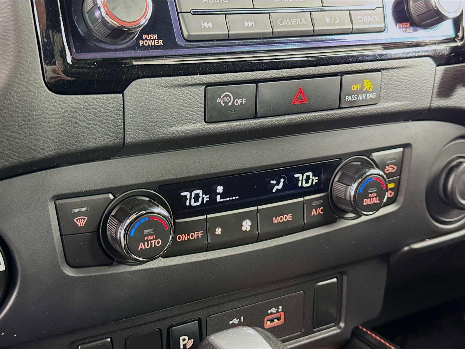 Used 2024 Nissan Frontier PRO-4X w/ Technology Package image 16