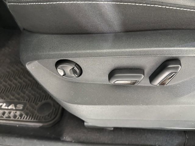 Used 2021 Volkswagen Atlas SE w/ Panoramic Sunroof Package image 22