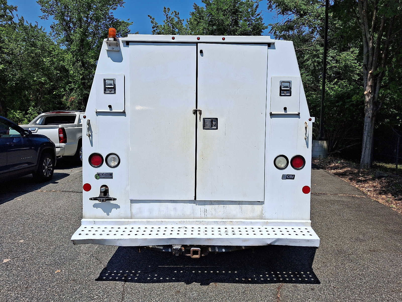 Used 2017 Chevrolet Express 3500 image 5