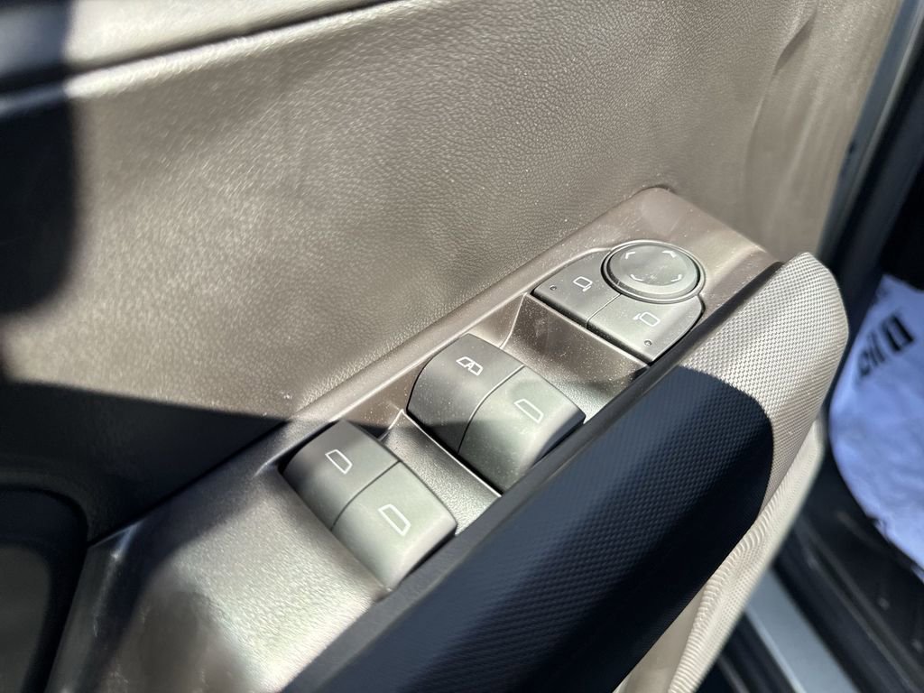 New 2026 GMC Canyon Elevation w/ Convenience Package image 19