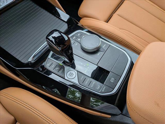 Used 2025 BMW X4 xDrive30i image 16