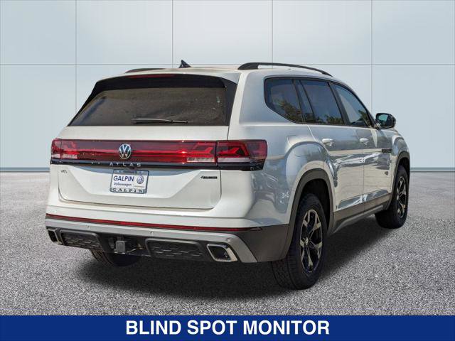 New 2024 Volkswagen Atlas Peak Edition SEL image 2