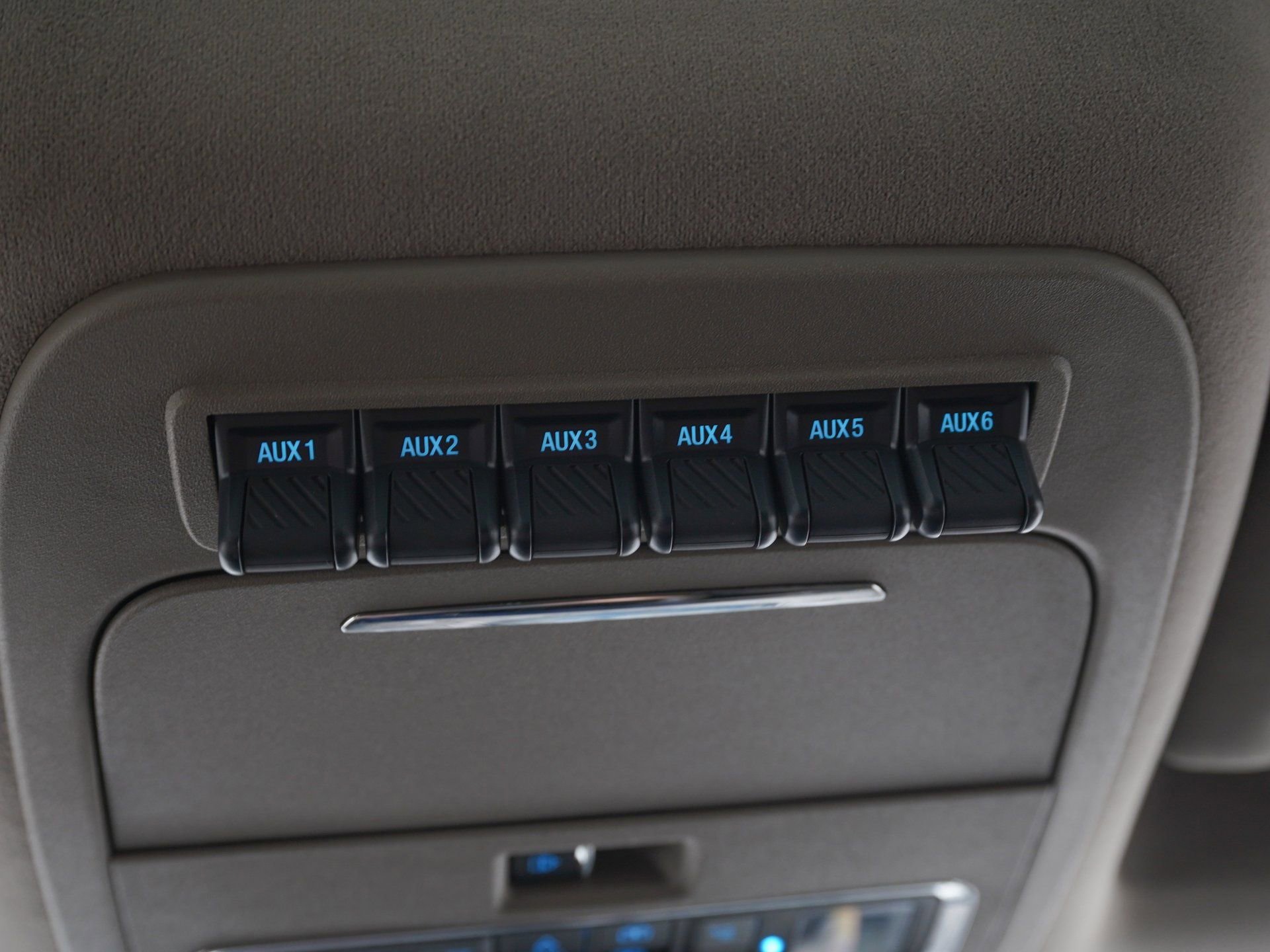 Used 2025 Ford F450 Platinum w/ Platinum Plus Package image 26