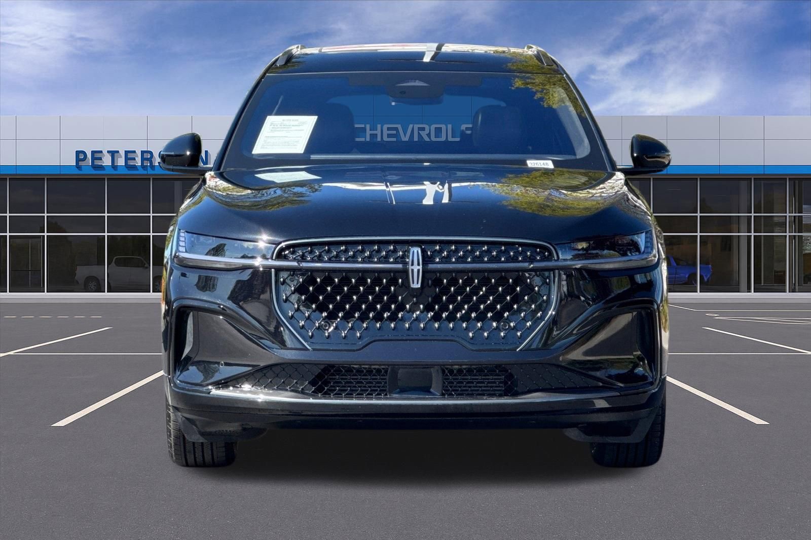 Used 2025 Lincoln Nautilus Reserve w/ Equipment Group 203A AWD/4WD image 9