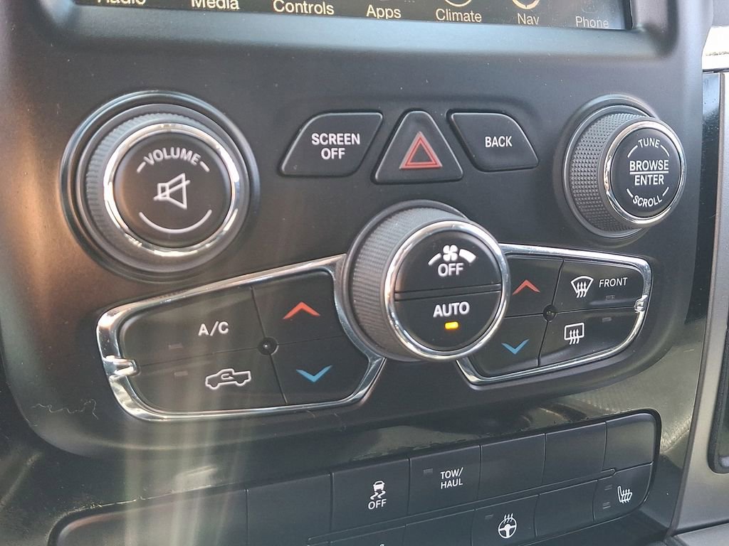 Used 2016 RAM 1500 Sport w/ Black Ram 1500 Sport Group AWD/4WD image 17