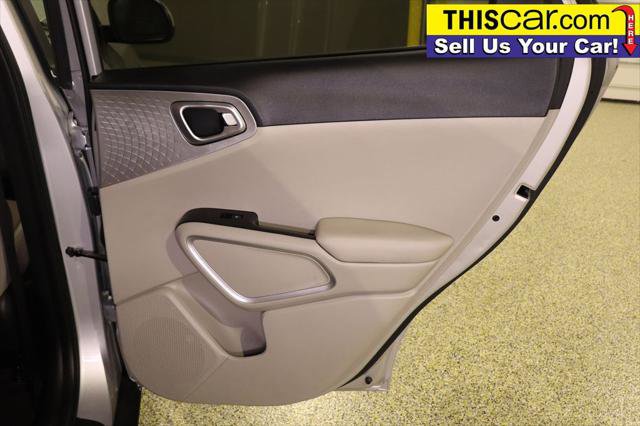 Used 2020 Kia Soul LX image 25