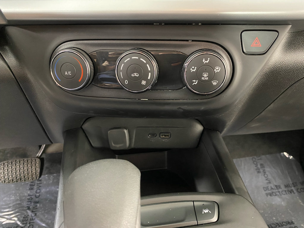 Used 2026 Chevrolet Trax LS FWD image 27