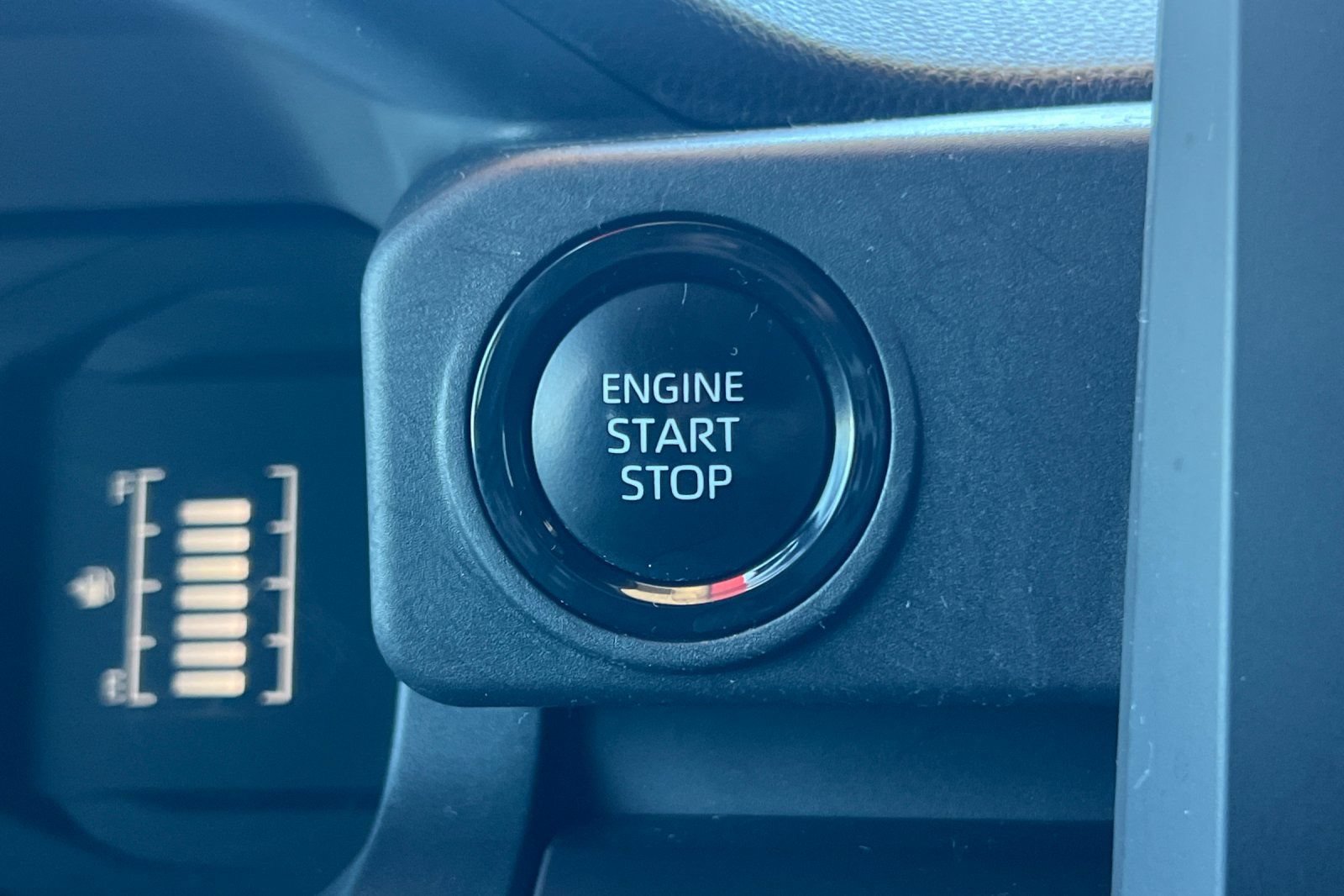 Certified 2024 Toyota Tacoma SR5 AWD/4WD image 26