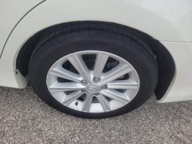 Used 2014 Toyota Camry XLE FWD image 8