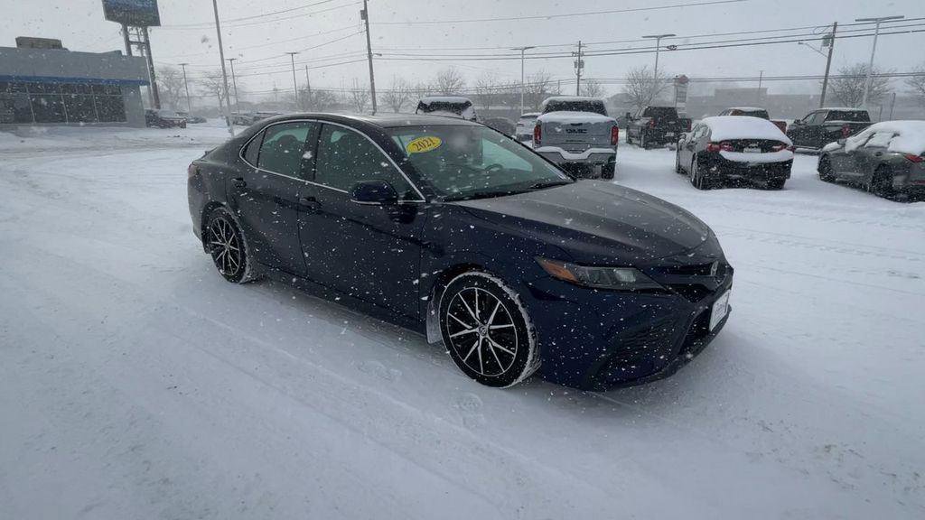 Used 2021 Toyota Camry SE w/ Cold Weather Package image 2