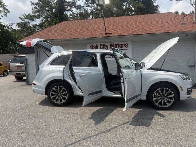 Used 2018 Audi Q7 3.0T Premium Plus w/ Premium Plus Package AWD/4WD image 10
