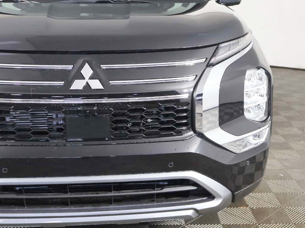 New 2026 Mitsubishi Outlander SE FWD image 16