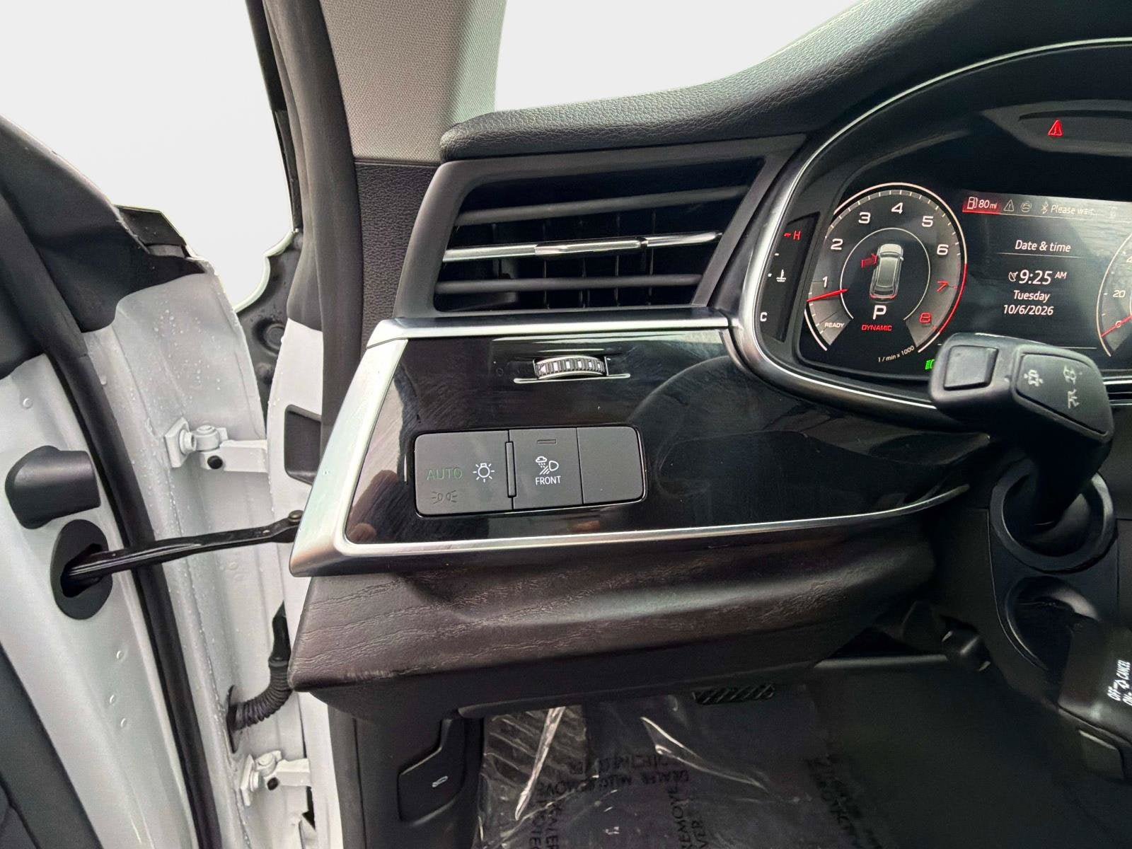 Used 2025 Audi Q8 Premium Plus AWD/4WD image 29