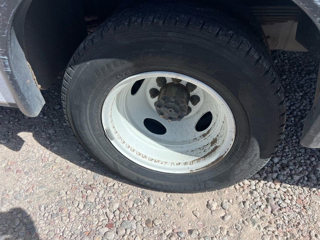 Used 2022 Ford E-450 and Econoline 450 Super Duty w/ Motorhome Prep Package image 8