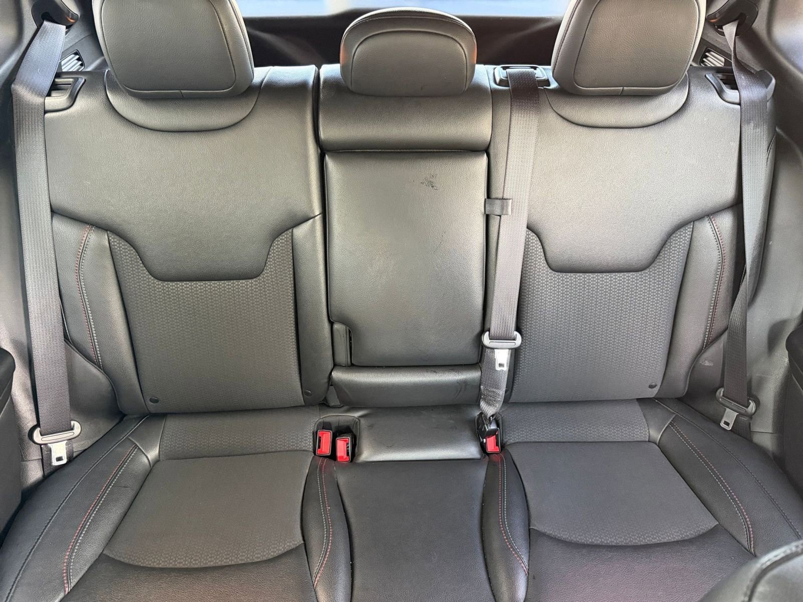 Used 2025 Jeep Compass Trailhawk AWD/4WD image 37