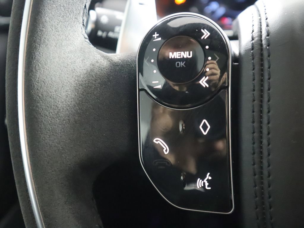 Used 2021 Land Rover Range Rover Sport HST image 11