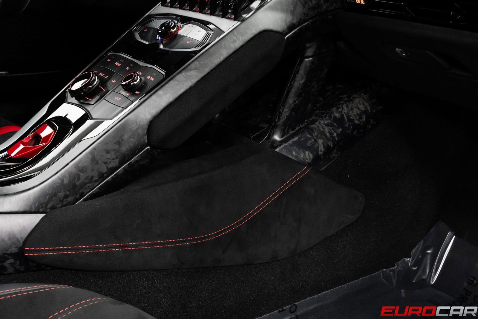 Used 2018 Lamborghini Huracan Performante AWD/4WD image 39