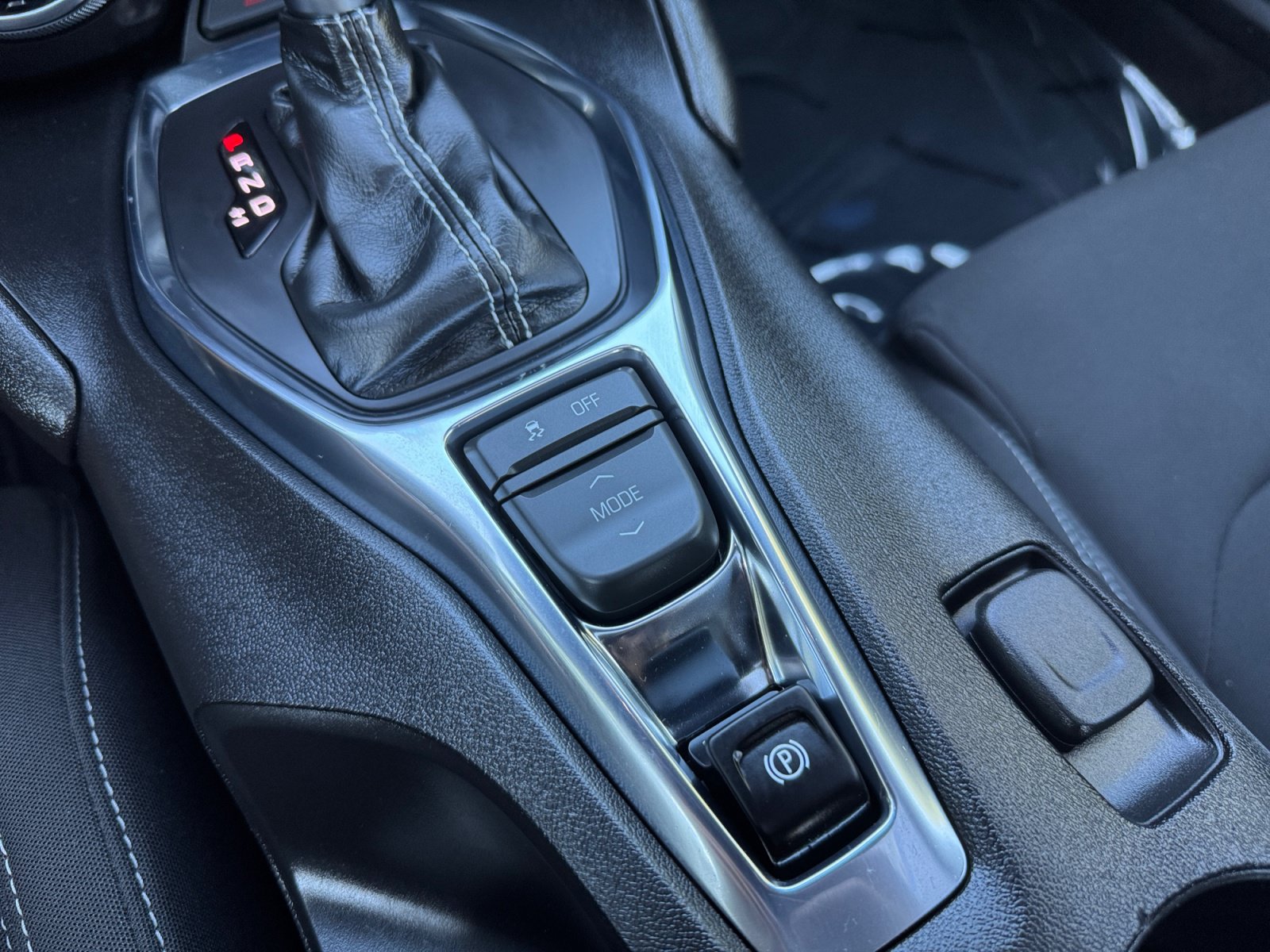 Used 2020 Chevrolet Camaro LT w/ RS Package RWD image 22