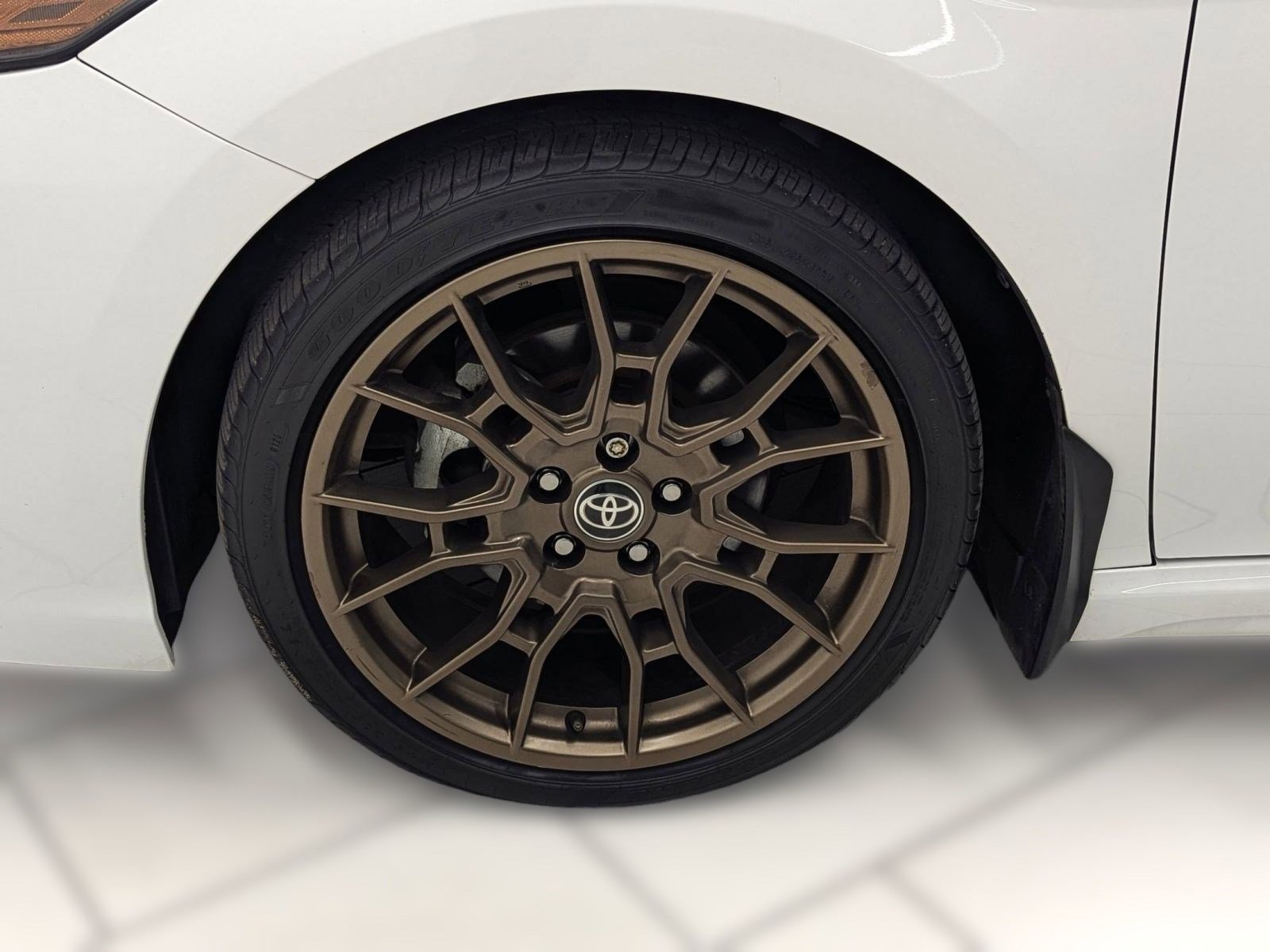 Used 2023 Toyota Camry SE image 9