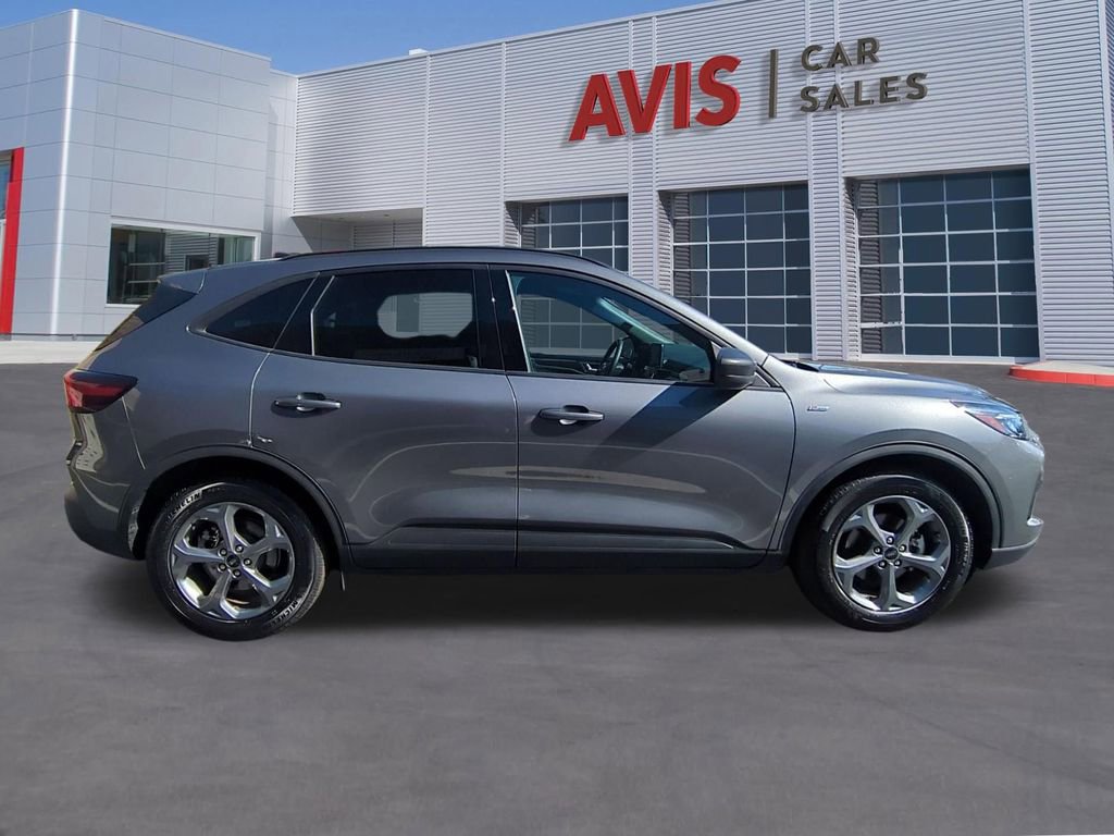 Used 2025 Ford Escape ST-Line image 5