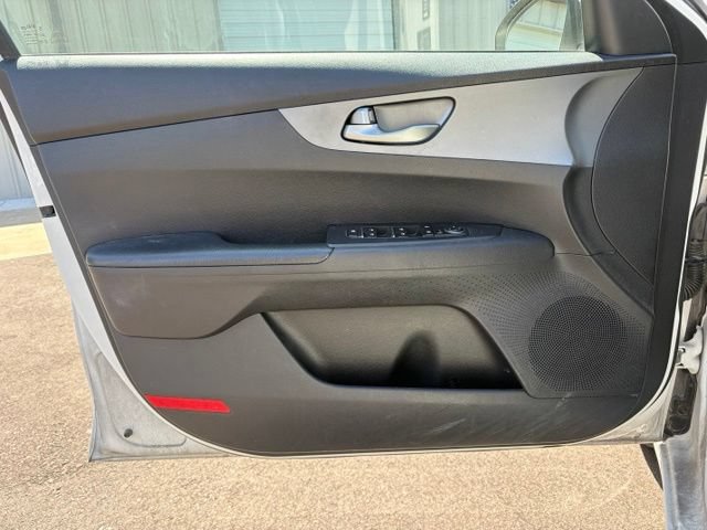 Used 2021 Kia Forte LXS FWD image 9