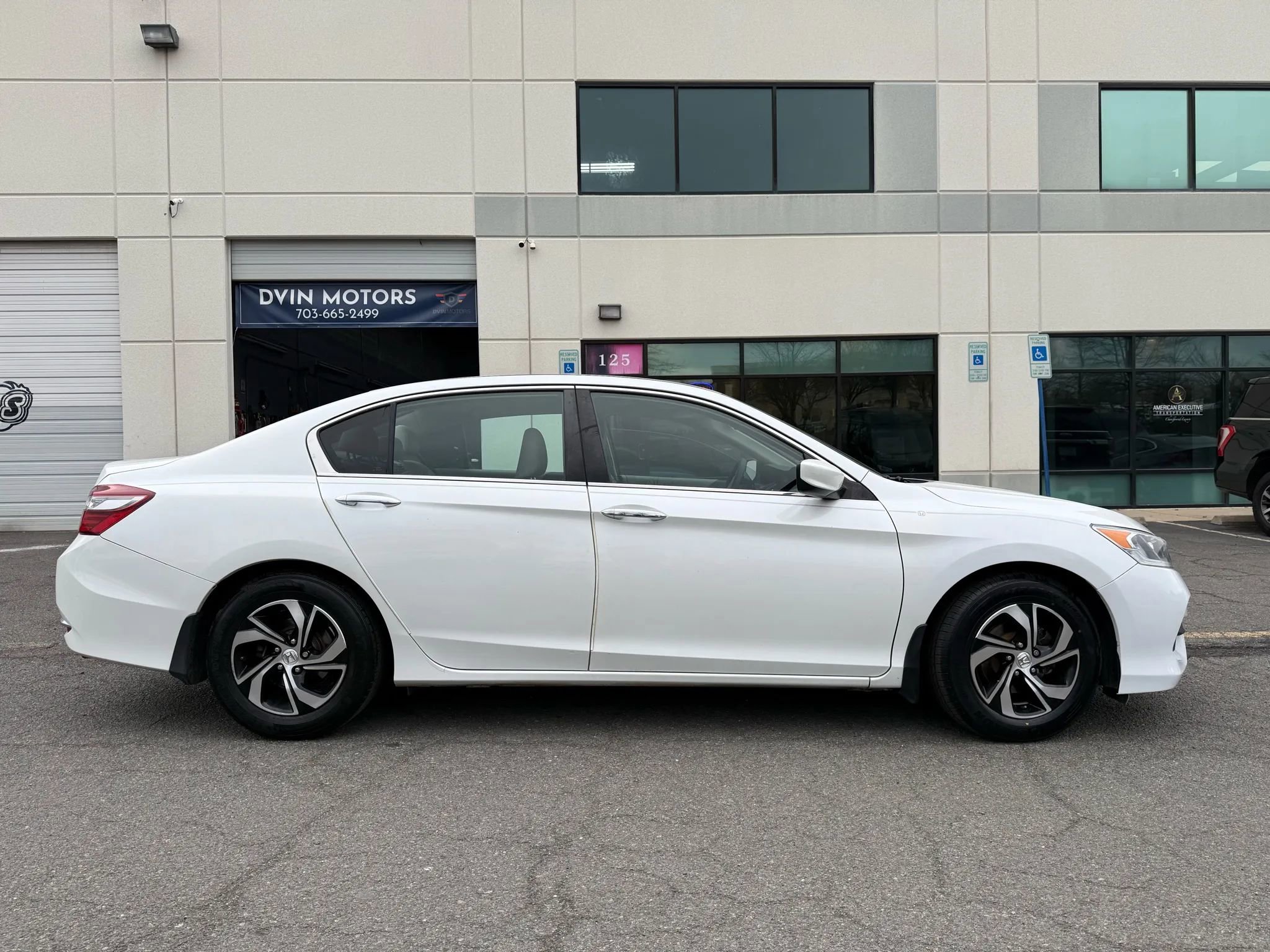 Used 2017 Honda Accord LX image 3