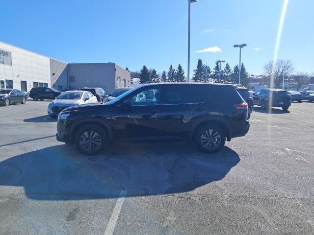 Certified 2024 Nissan Pathfinder S image 10
