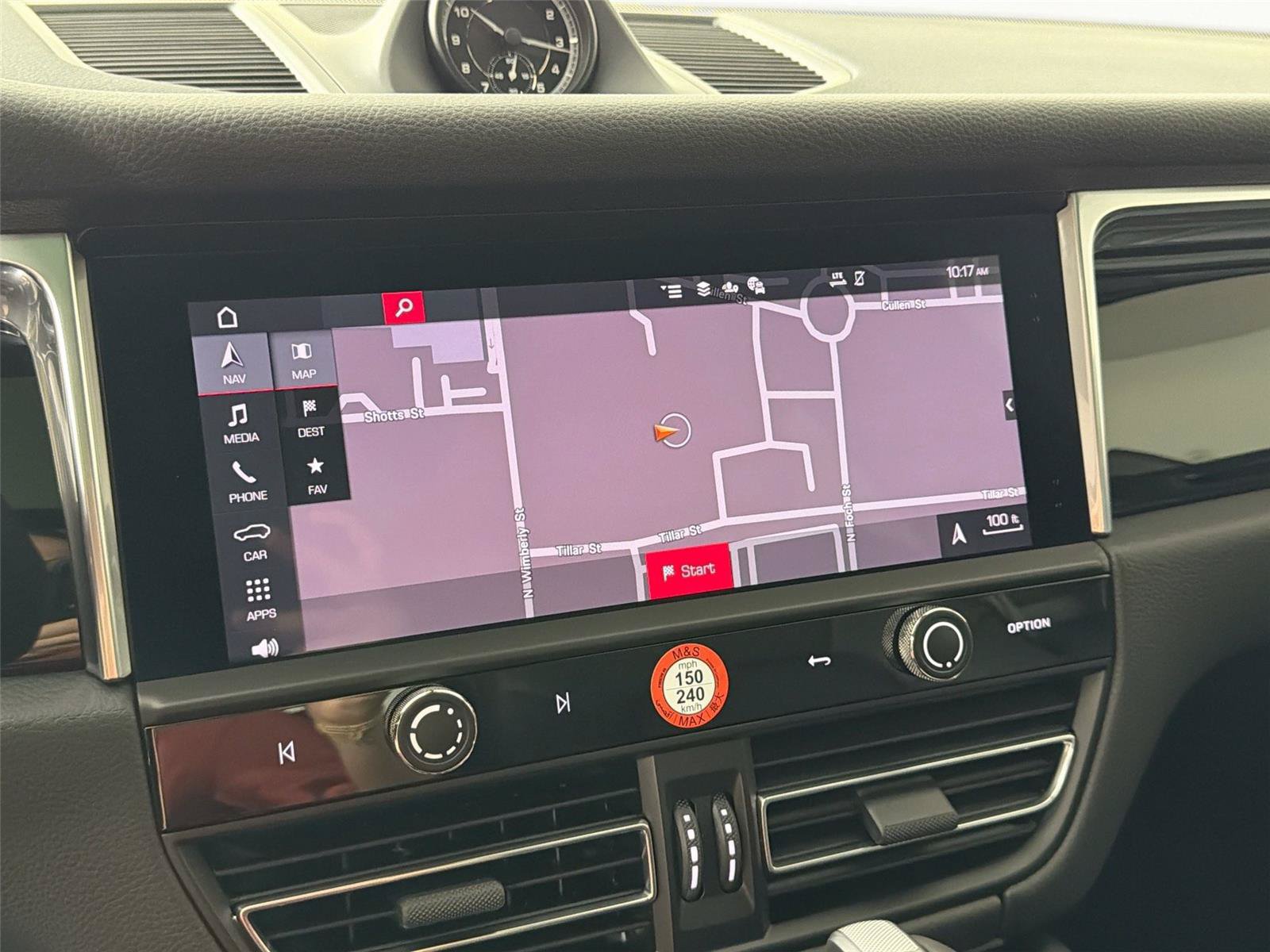 Certified 2026 Porsche Macan Turbo AWD/4WD image 22
