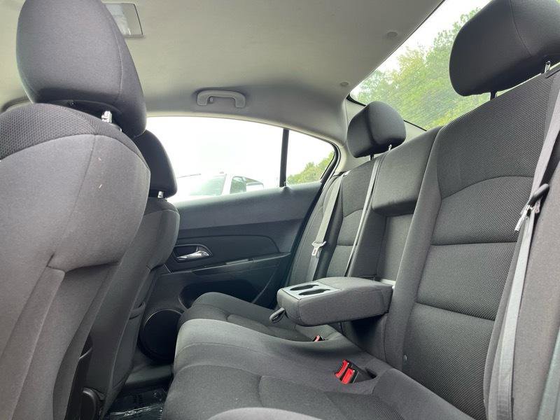 Used 2015 Chevrolet Cruze LT FWD image 14