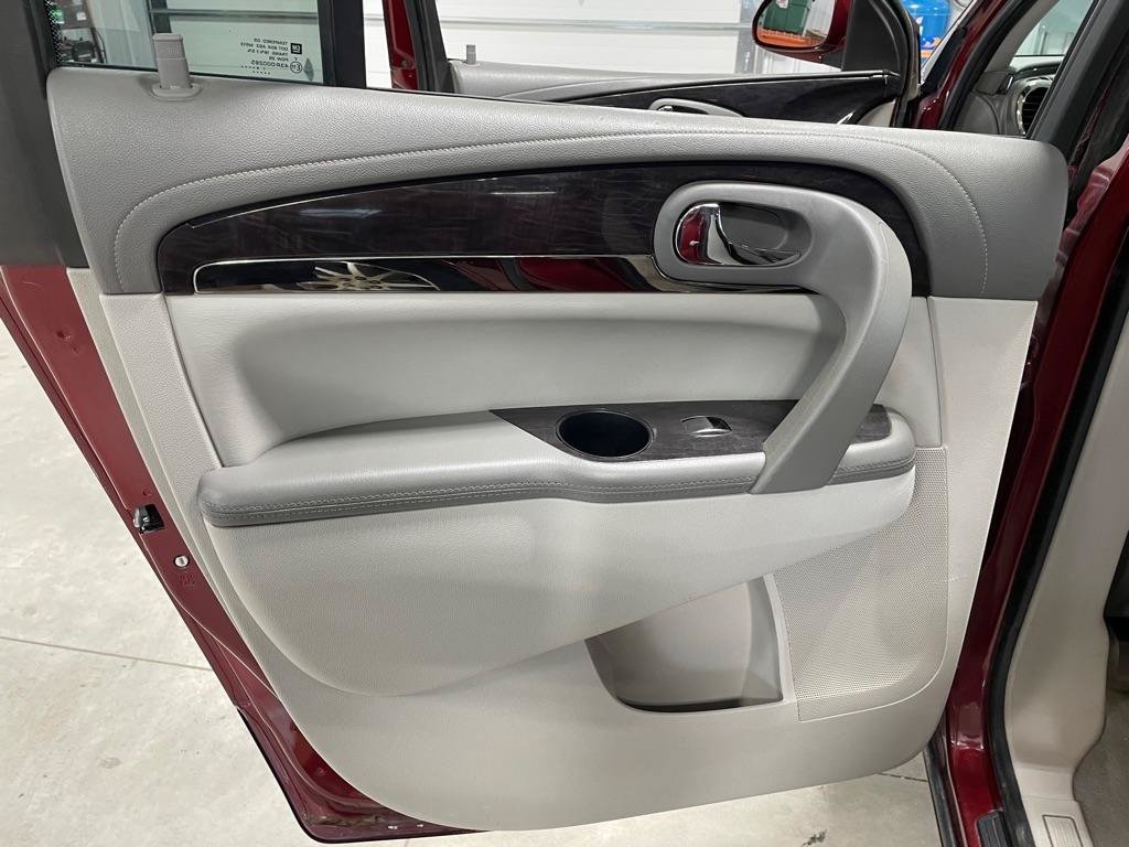 Used 2015 Buick Enclave Leather w/ Trailering Package AWD/4WD image 17