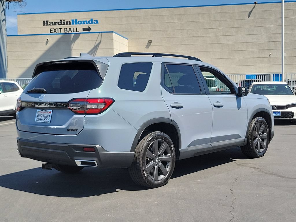 Used 2024 Honda Pilot Sport image 5