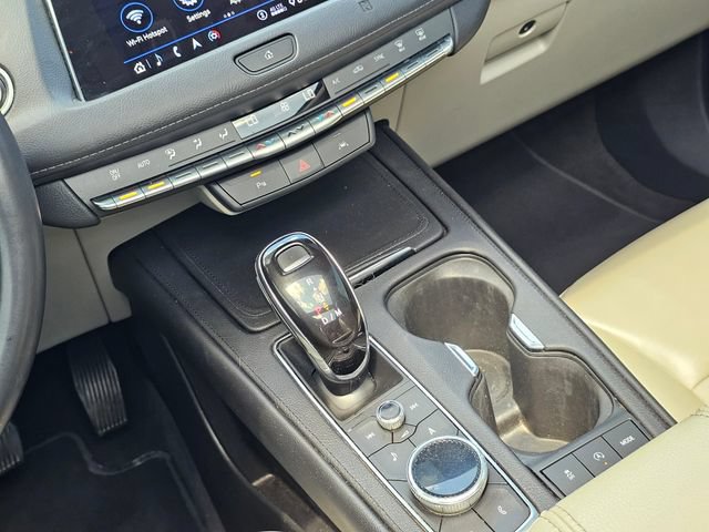 Used 2020 Cadillac XT4 Premium Luxury w/ Technology Package FWD image 36