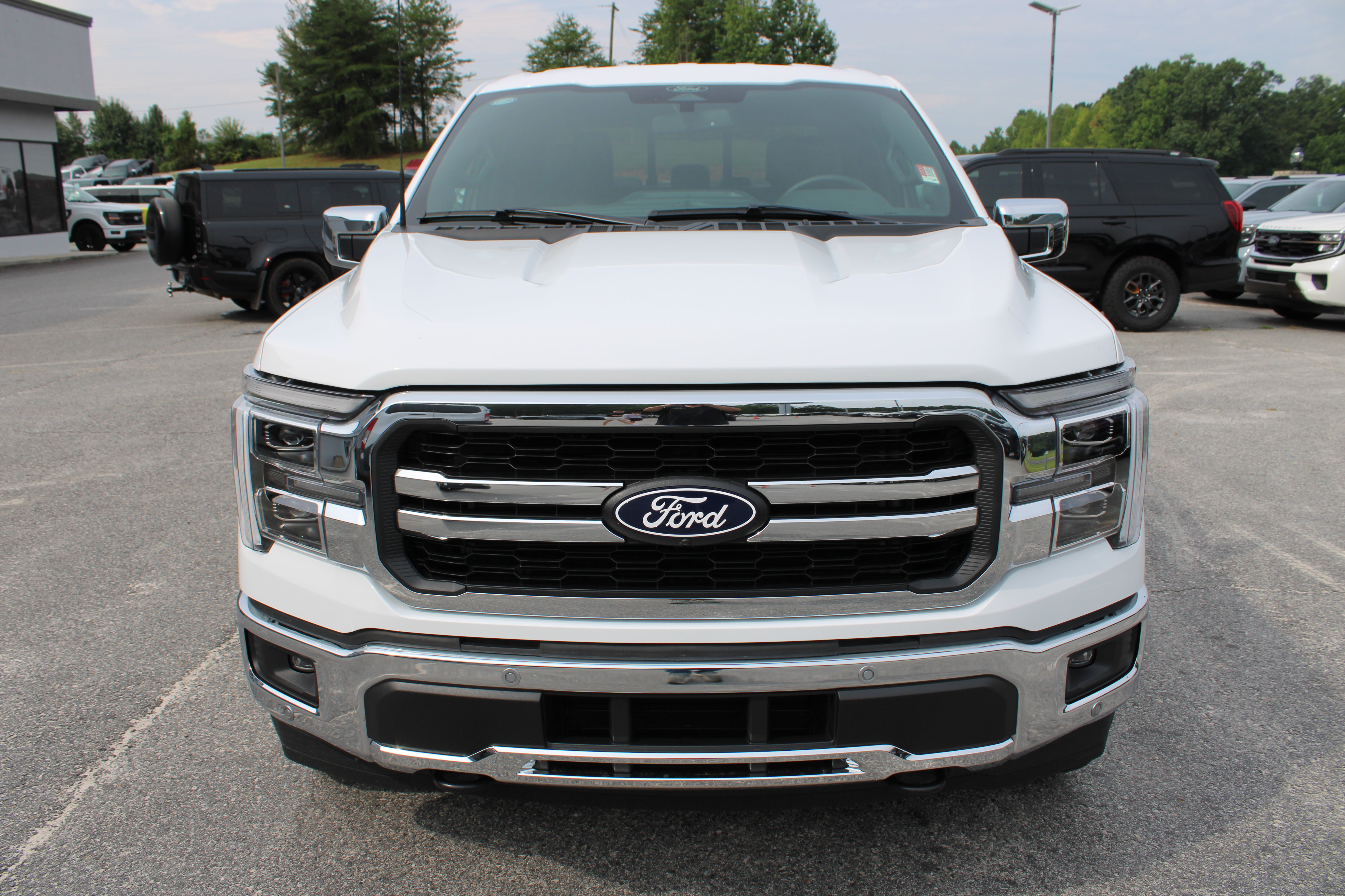 Used 2026 Ford F150 Lariat w/ Equipment Group 501A Mid AWD/4WD image 3