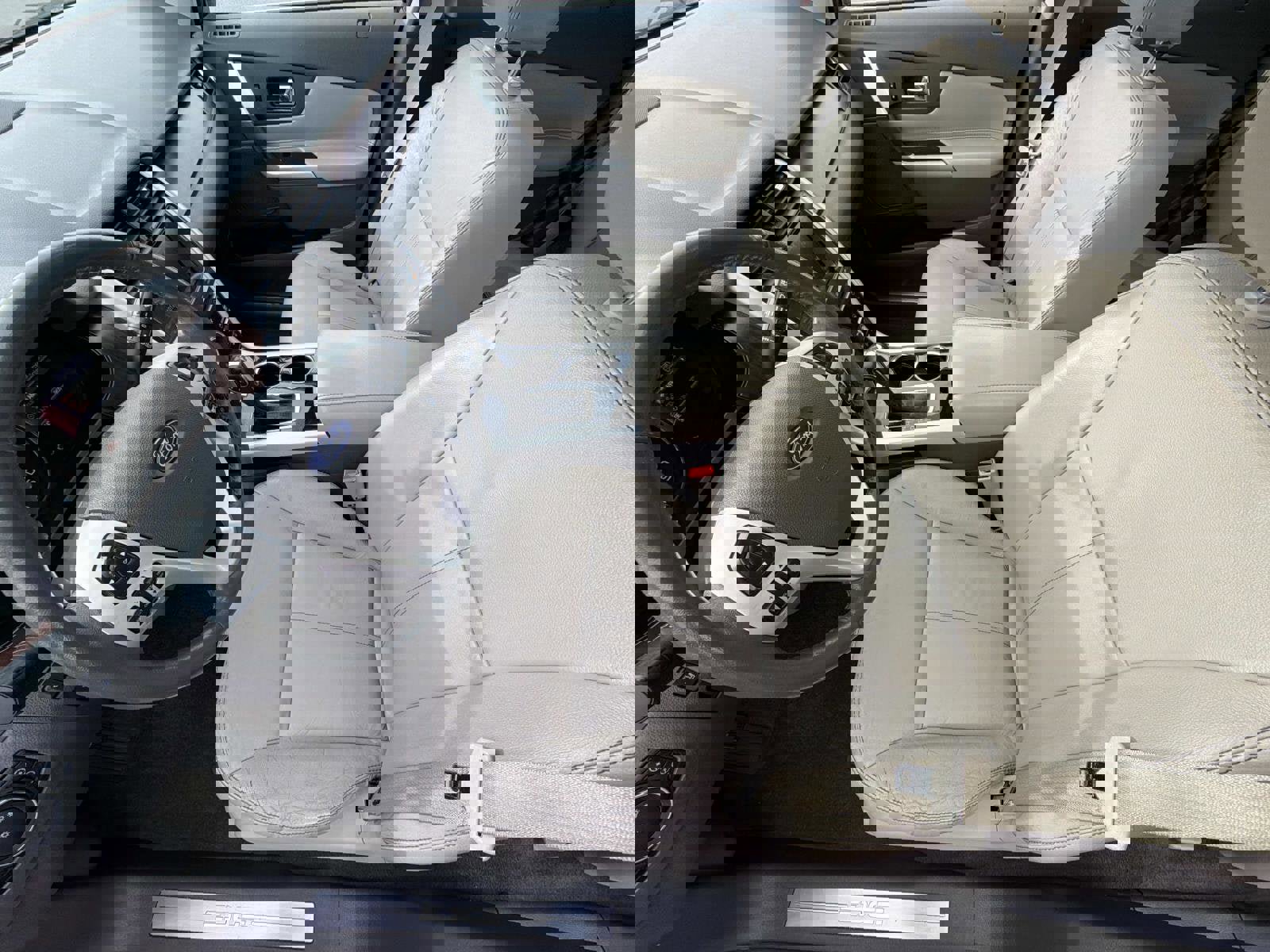 Used 2013 Ford Edge Limited image 3