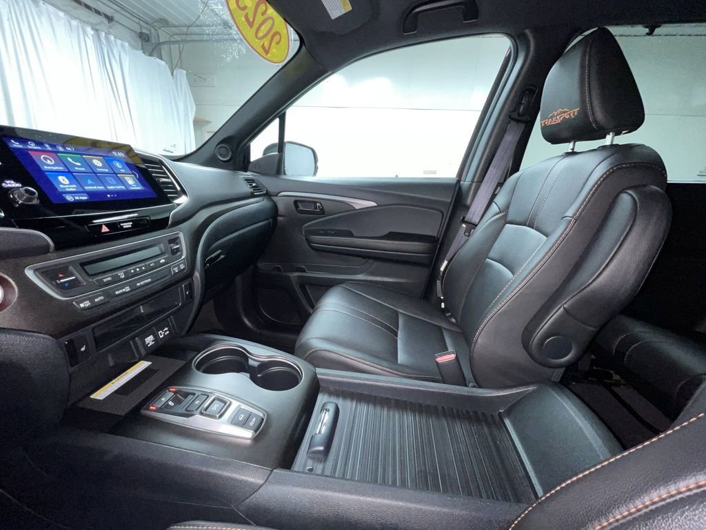 Used 2023 Honda Passport TrailSport image 21