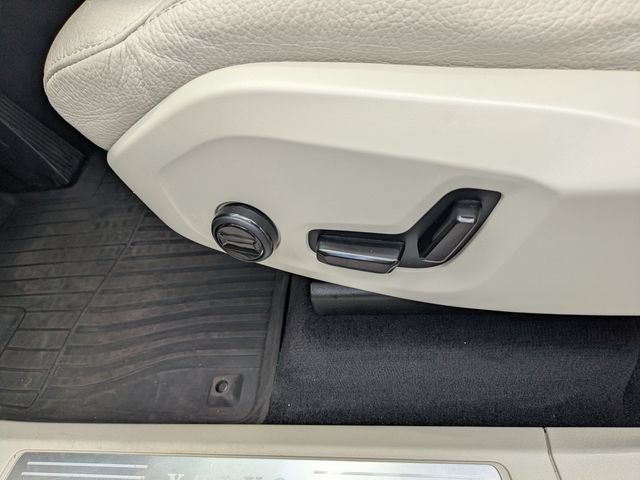 Certified 2024 Volvo XC90 B5 Core w/ Protection Package AWD/4WD image 26